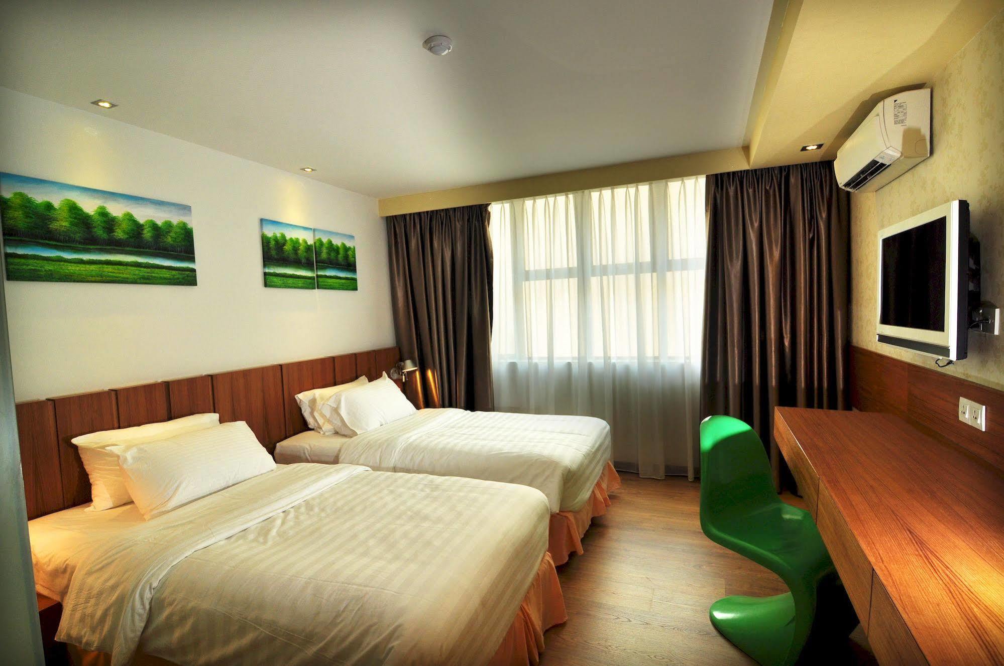 French Hotel Ίπο Εξωτερικό φωτογραφία