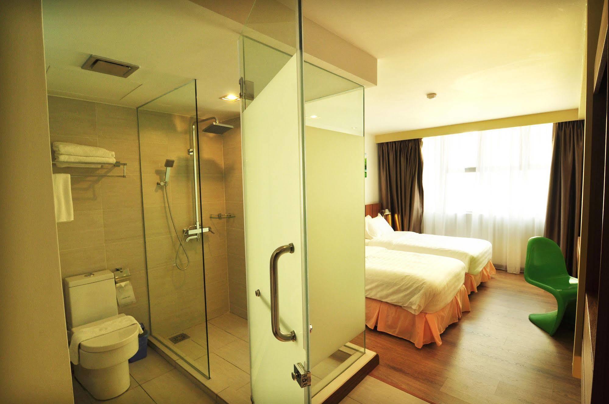 French Hotel Ίπο Εξωτερικό φωτογραφία