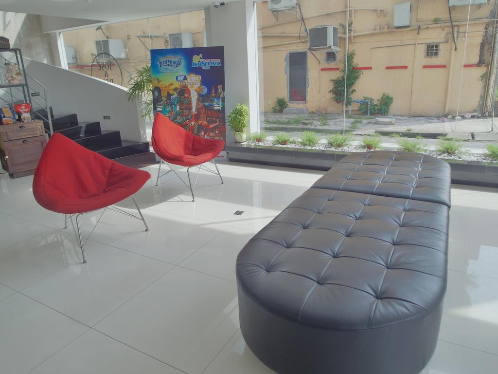 French Hotel Ίπο Εξωτερικό φωτογραφία